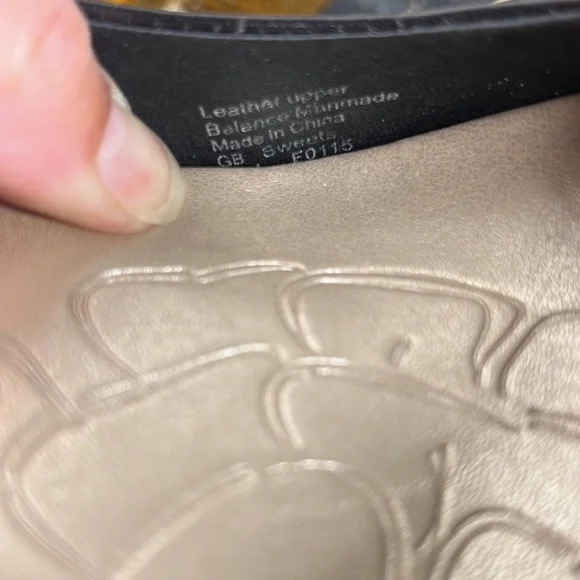 Giani Bernini Black Leather Pumps size 9 & 9.5 - Picture 7 of 11